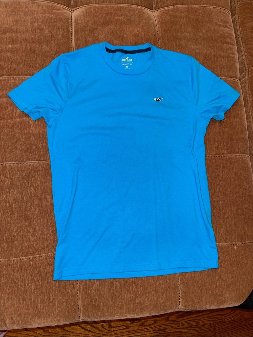Hollister Men’s Short-Sleeve Crew Tee — Turquoise Blue